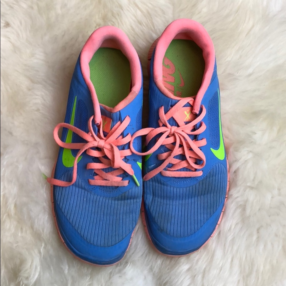 Nike Sneakers - Picture 1 of 5